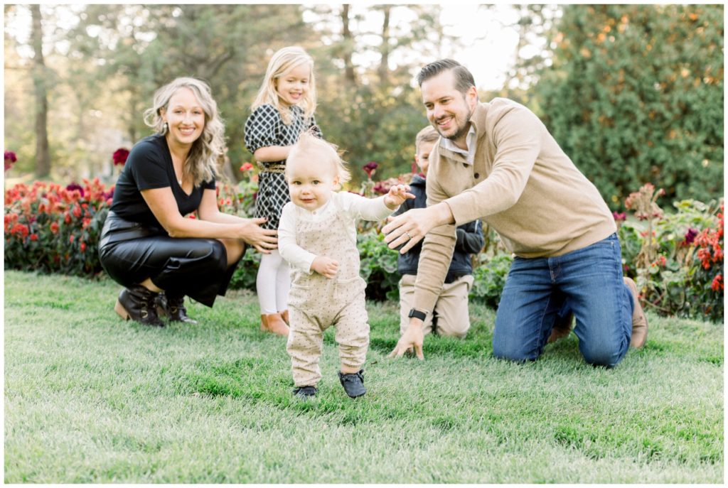 3 Tips for Natural Smiles from your photographer showing natural smiles from family session